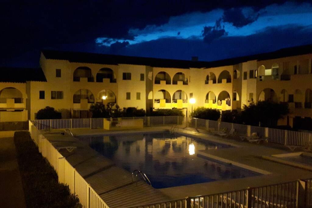 Studio Mezzanine En Residence Avec Piscine Au Village Le Barcarès Buitenkant foto